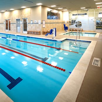 Piscina 24-Hour Fitness - Eastvale Super-Sport Gym - Riverside County