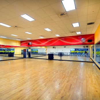 Piscina 24-Hour Fitness - Simi Valley Sport Gym - Ventura County