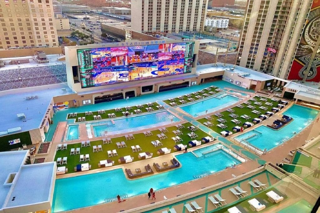 Piscina Amphitheater Pool - Pima County