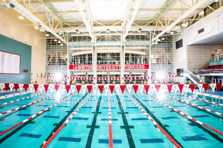 Piscina Boston University Fitness and Recreation Center - Suffolk County