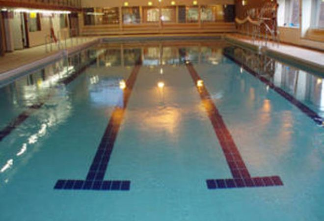 Piscina Brecon Leisure Centre - Powys