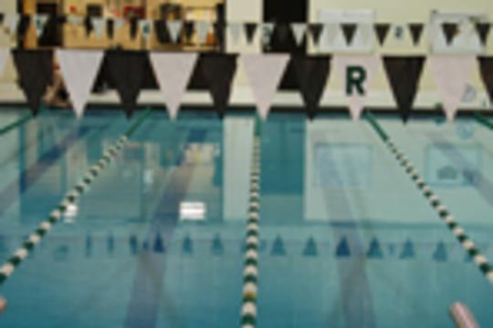 Piscina Community College of Rhode Island Flanagan Campus Swimming Pool - Providence County