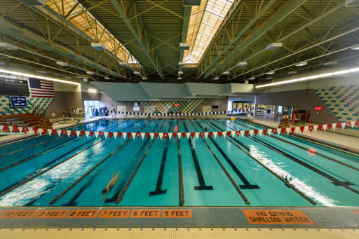 Piscina Cornerstone Aquatics Center - Hartford County