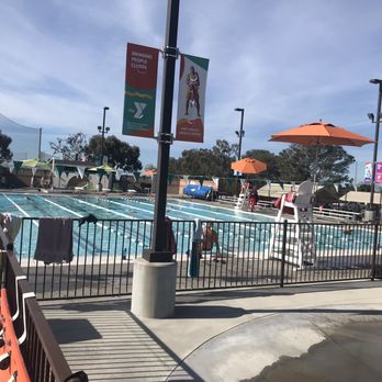 Piscina Dan McKinney Family YMCA - San Diego County