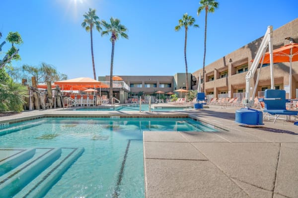 Piscina Days Inn and Suites Scottsdale North - Maricopa County