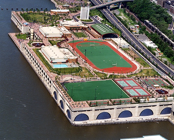 Piscina Denny Farrell Riverbank State Park Aquatics Complex - New York City (All 5 Boroughs)