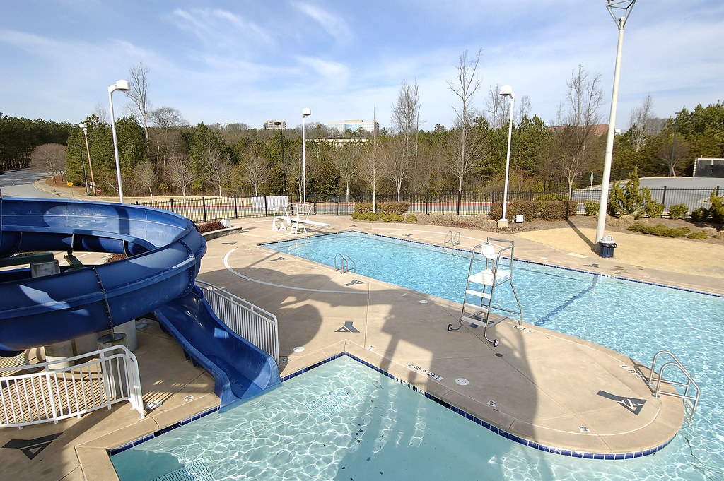 Piscina Ed Isakson/Alpharetta Family YMCA - Fulton County