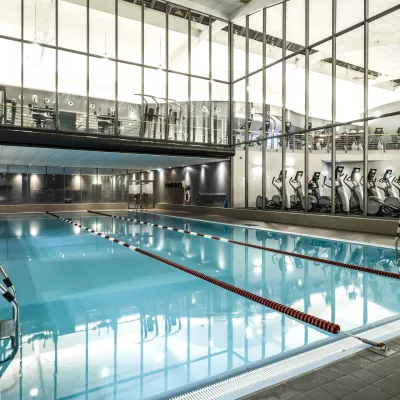 Piscina Fitness First Frankfurt - Eckenheim - Frankfurt am Main