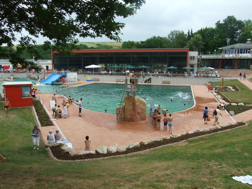 Piscina Fritz Kunze Bad - Heeringen (Werra)