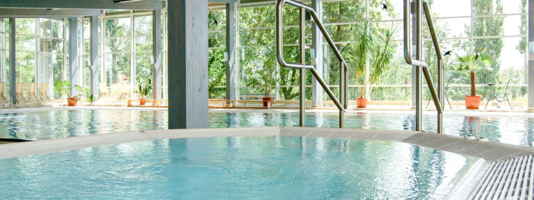 Piscina Gesundheitszentrum am Rudolf Virchow Klinikum Glauchau Schwimmbad - Glauchau