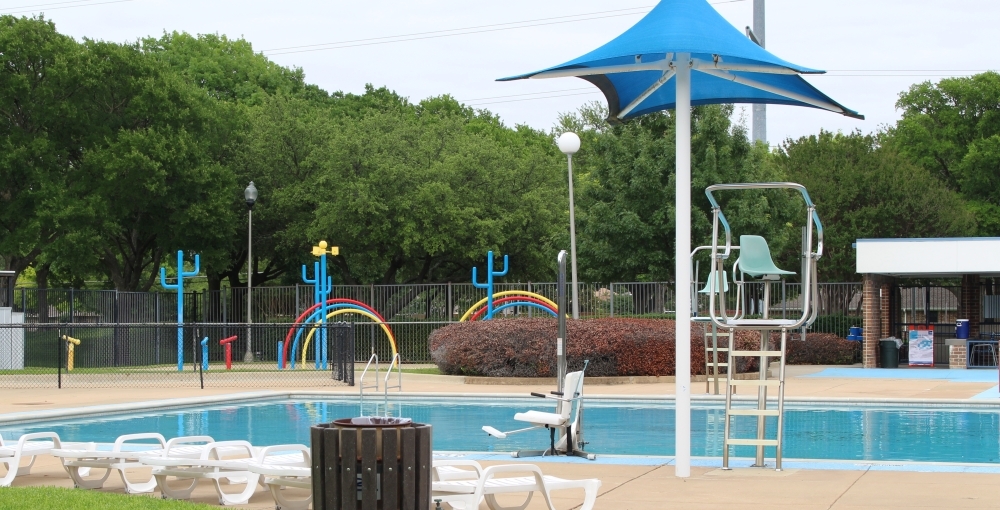 Piscina Glenville Recreation Center - Cuyahoga County