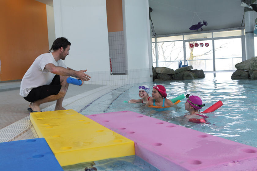 Piscina Hallenbad Dällikon - Daellikon