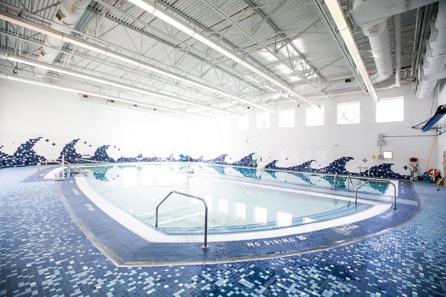 Piscina John Martinez School Swimming Pool - New Haven County