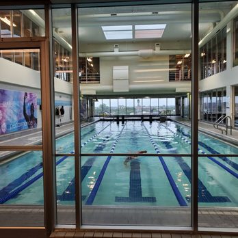 Piscina LA Fitness - Chicago-Lakeview East - Cook County