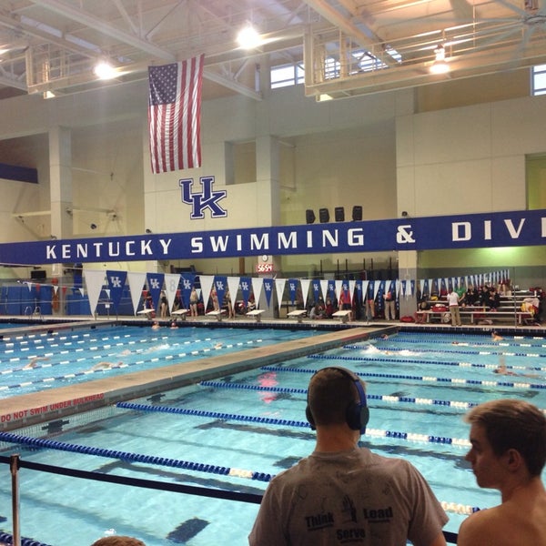 Piscina Lancaster Aquatic Center - University of Kentucky - Fayette County