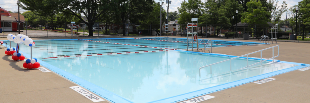 Piscina Lonnie Burten Recreation Center - Cuyahoga County