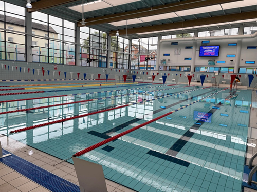 Piscina Newcastle under Lyme School Swimming Pool - Staffordshire