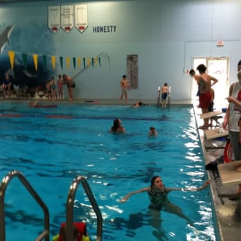 Piscina Northeast Lincoln YMCA - Lancaster County