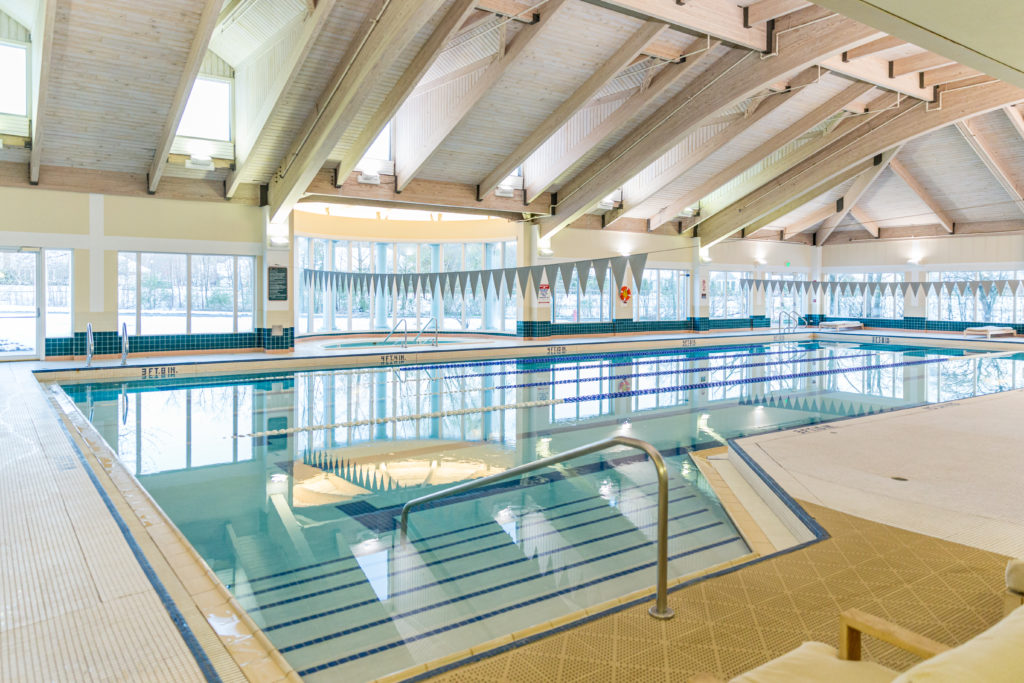 Piscina Northwestern Medicine - Lake Forest Health and Fitness Center - Lake County