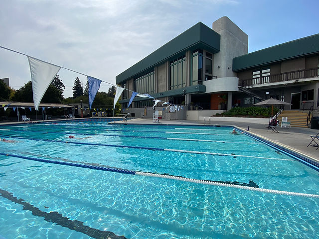 Piscina Peninsula Community Center - San Mateo County