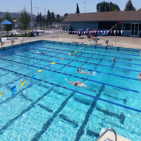 Piscina Petaluma Swim Center - Sonoma County