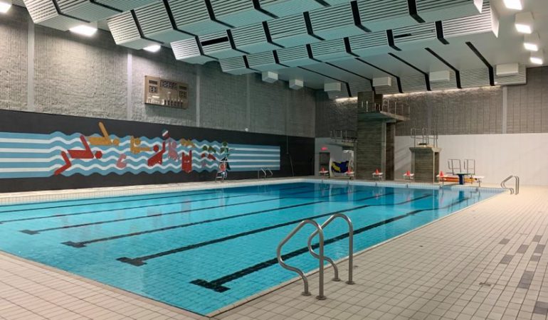 Piscina Piscine de l'École Secondaire des Grandes-Marées - Saguenay–Lac-Saint-Jean