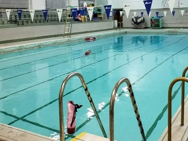 Piscina Piscine du Centre Sportif Notre-Dame-de-Grâce - Montreal