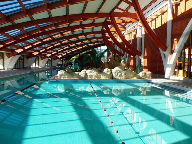 Piscina Piscine Intercommunale du Jovinien - Joigny