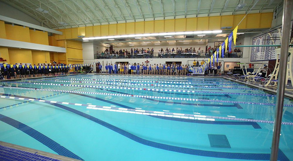 Piscina Roger Williams University Aquatic Center - Bristol County