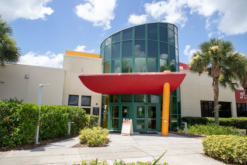 Piscina Roper YMCA Family Center - Orange County