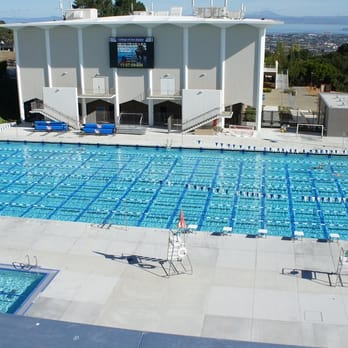 Piscina San Mateo Athletic Club and Aquatic Center - College of San Mateo - San Mateo County