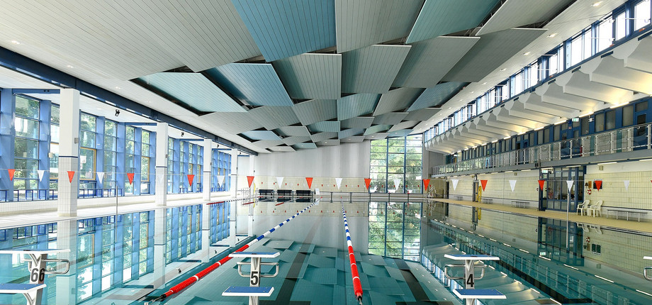 Piscina Schwimmhalle am Helene-Weigel-Platz - Helmut Behrendt - Berlin