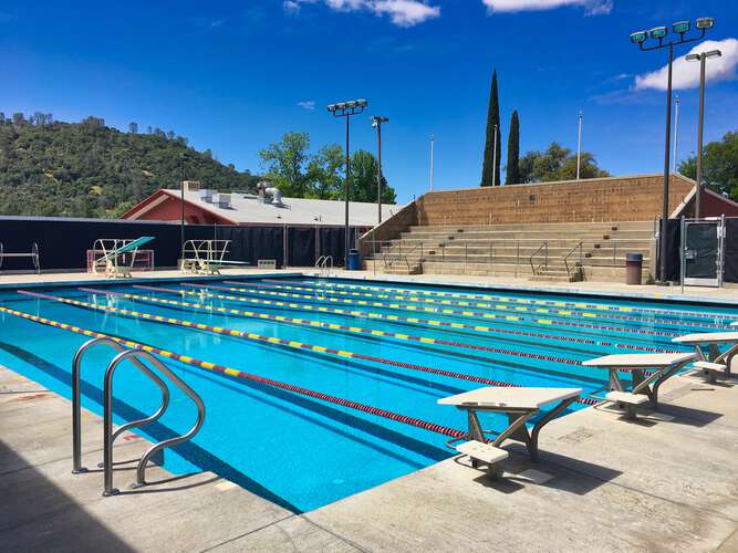 Piscina Sierra High School Swimming Pool - El Paso County