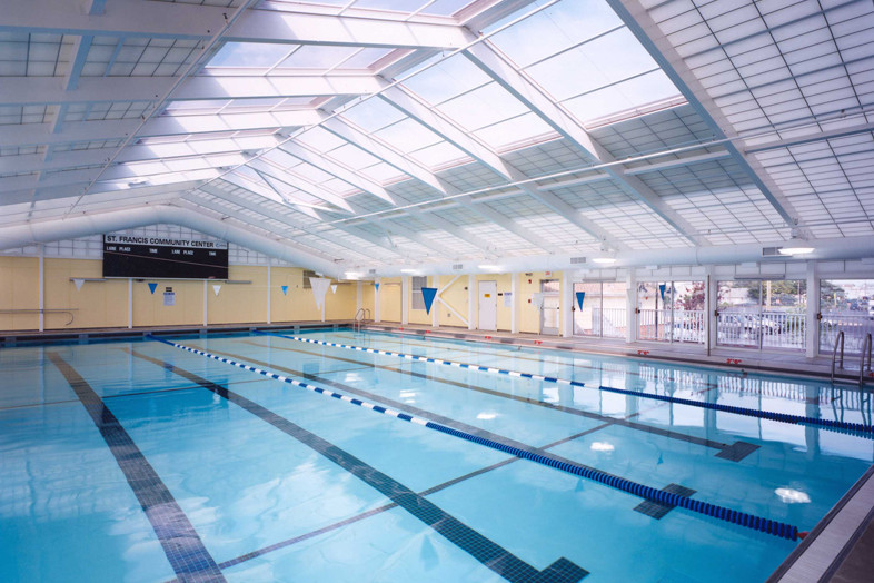 Piscina St. Francis Aquatics Center - St. Francis College - New York City (All 5 Boroughs)