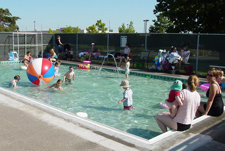 Piscina Sunset Swim Center - Multnomah County