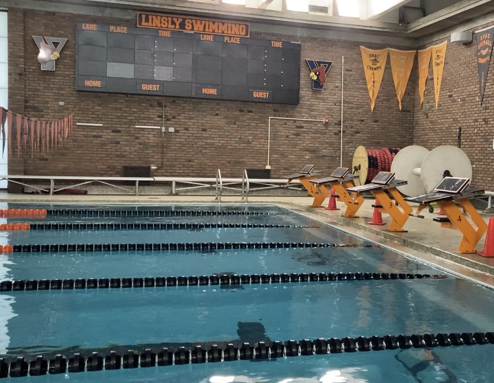 Piscina The Linsly School Swimming Pool - Ohio County