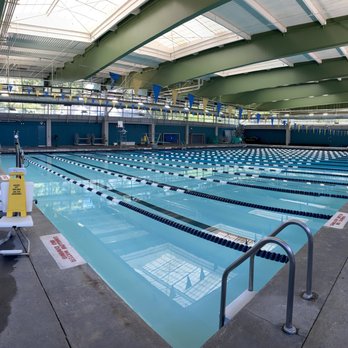 Piscina The Thanksgiving Pool - St. Martin's School - Jefferson Parish