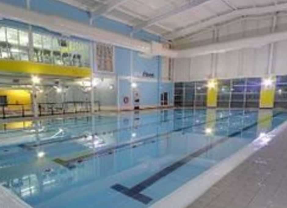 Piscina Total Fitness - Wilmslow - Cheshire