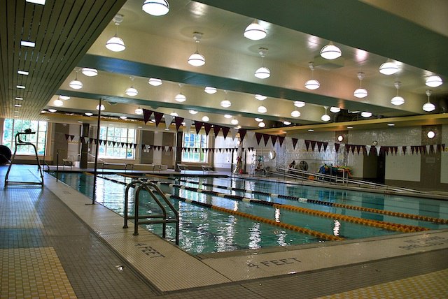 Piscina Trinity Center - Trinity Washington University - Washington