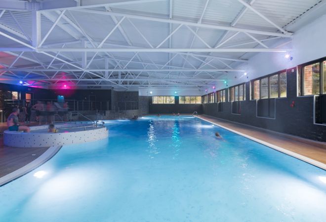 Piscina Village Hotel / Village Gym Cheadle - Cheshire