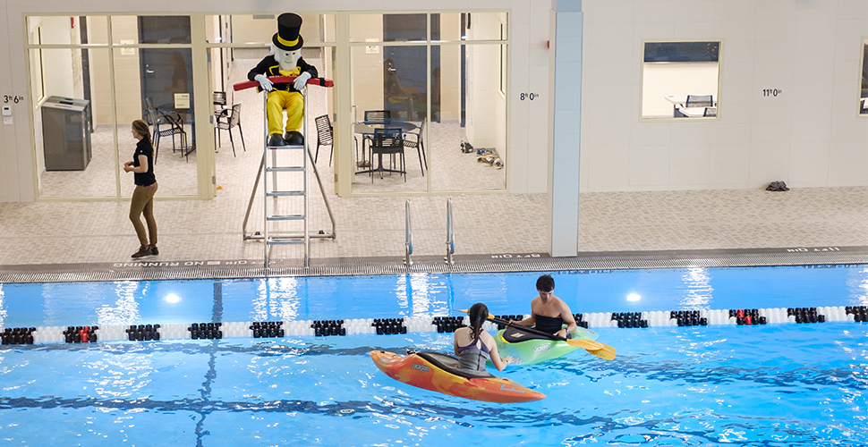 Piscina Wake Forest Wellbeing Center (formerly Reynolds Gymnasium) - Forsyth County