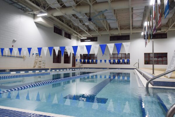 Piscina Wheeling Park District Indoor Pool - DuPage County