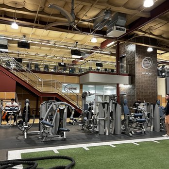 Piscina 24-Hour Fitness - Fremont Auto Mall Super-Sport Gym - Alameda County