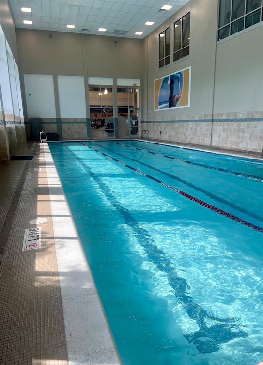 Piscina 24-Hour Fitness - Nanuet Super-Sport Gym - Rockland County