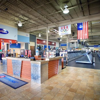 Piscina 24-Hour Fitness - North Boulder Iris Super-Sport Gym - Boulder County