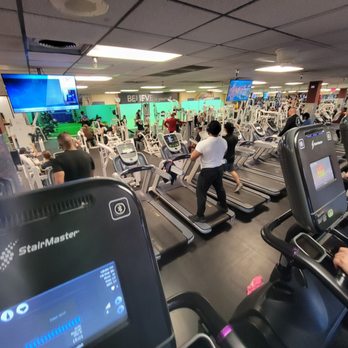 Piscina 24-Hour Fitness - Rancho Cordova Active Gym - Sacramento County