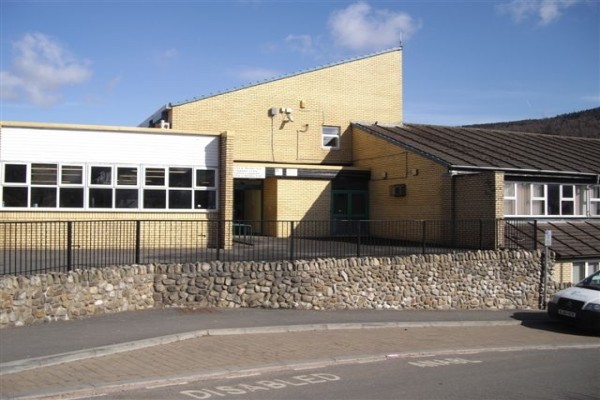 Piscina Aberfan and Merthyr Vale Community Centre - Merthyr Tydfil