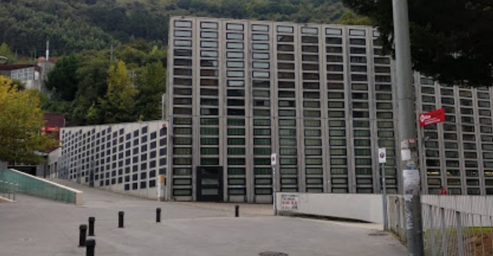 Piscina Abusuko Kiroldegia | Polideportivo Abusu-La Peña - Bilbao