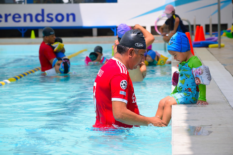 Piscina Academia Berendson - Piura