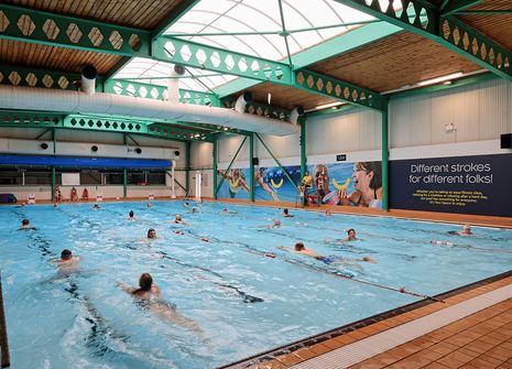 Piscina Adwick Leisure Centre - Yorkshire West Riding